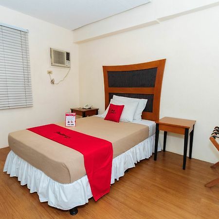 Reddoorz @ Amorsolo Makati Makati City Kültér fotó
