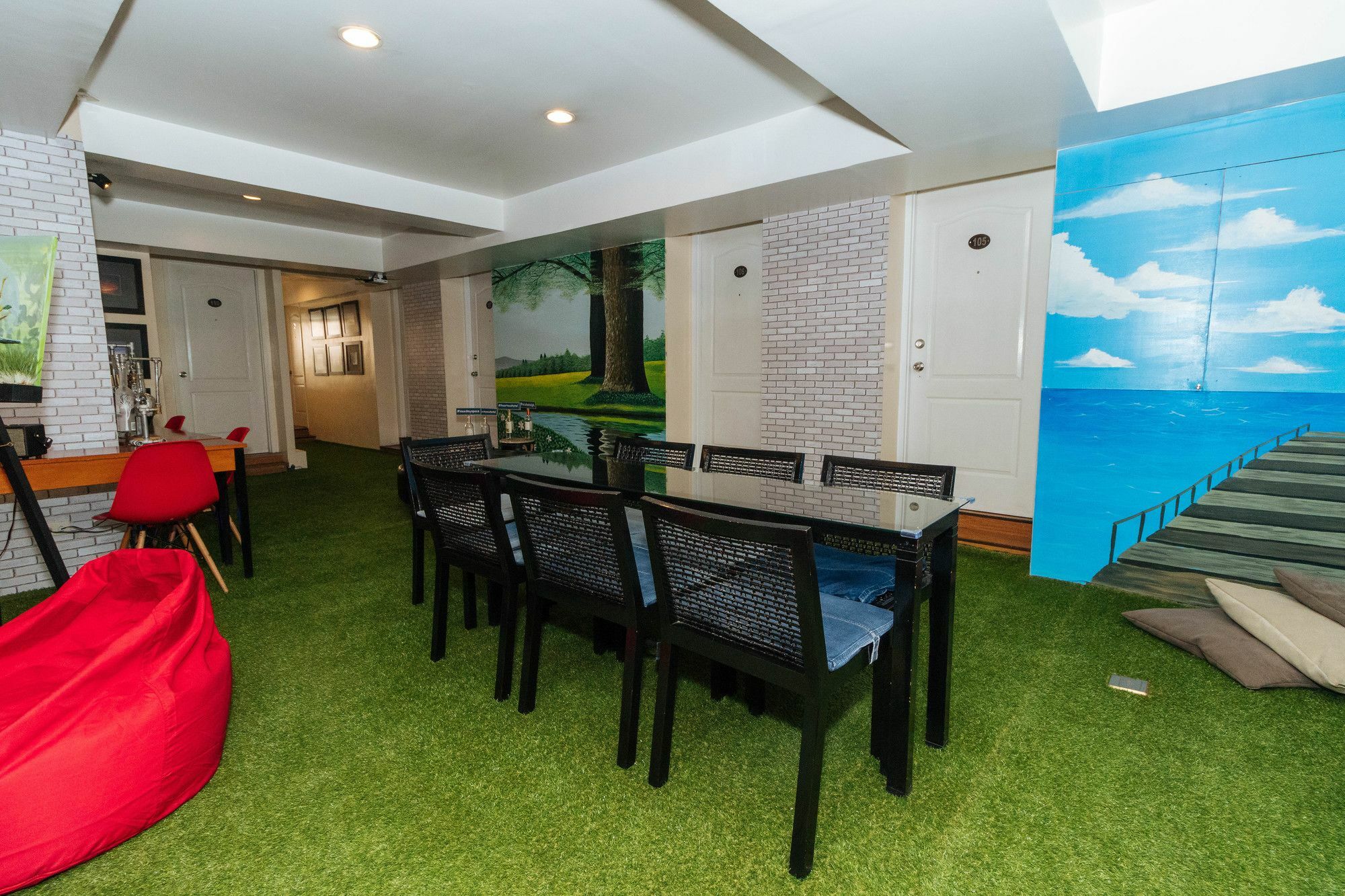 Reddoorz @ Amorsolo Makati Makati City Kültér fotó